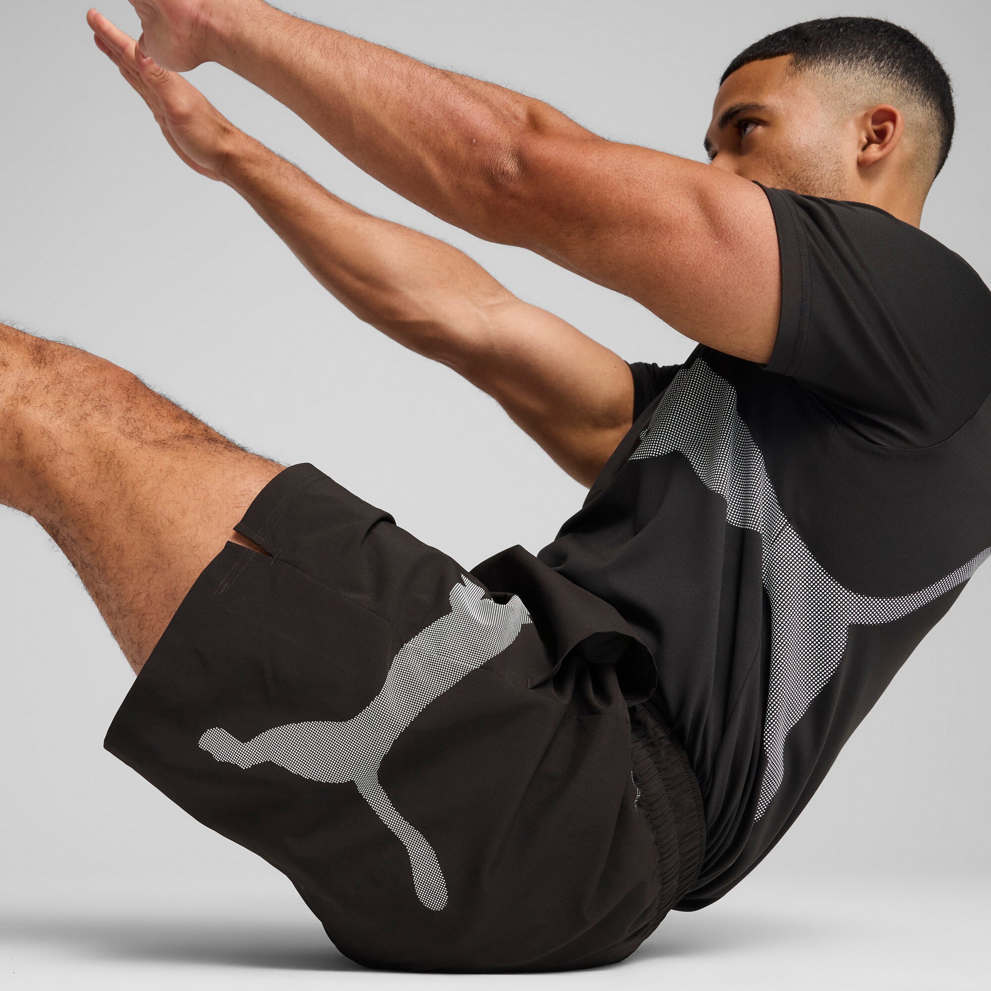 PUMA SHORT Sporting Goods |52672301