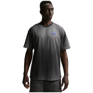 U Nsw Tee Lse Prem Ess Wash