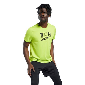 RUN ESSENTIALS SHORT SLEEVE GRAPHIC TEE